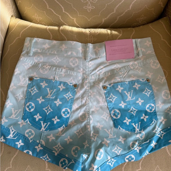 Louis Vuitton White & Light Blue Monogram Gradient Jean Shorts - Picture 4 of 5